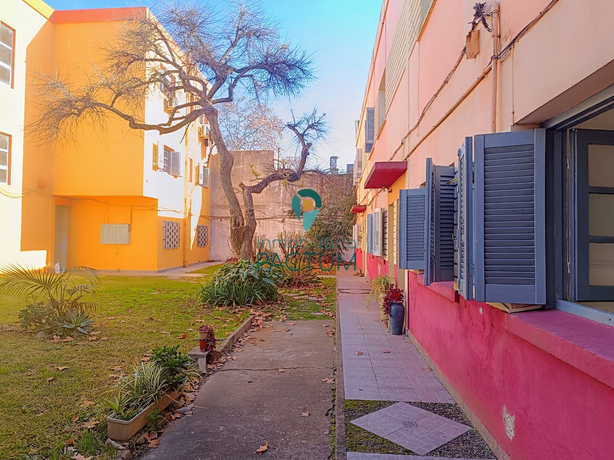  Vilardebo y Av. Garibaldi